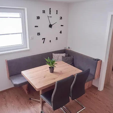 Zur Lustigen Gabi 아파트